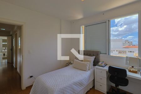 Apartamento à venda com 198m², 4 quartos e 4 vagas Apartamento à venda com 198m², 4 quartos e 4 vagasSuíte 3