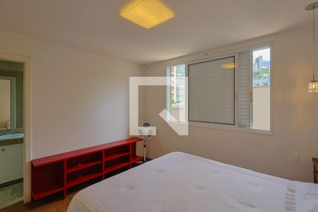 Apartamento à venda com 198m², 4 quartos e 4 vagas Apartamento à venda com 198m², 4 quartos e 4 vagasSuíte 1