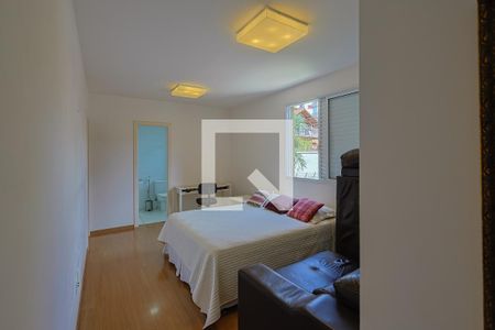 Apartamento à venda com 198m², 4 quartos e 4 vagas Apartamento à venda com 198m², 4 quartos e 4 vagasSuíte 2