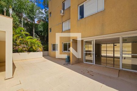 Apartamento à venda com 198m², 4 quartos e 4 vagas Apartamento à venda com 198m², 4 quartos e 4 vagasÁrea comum - Churrasqueira