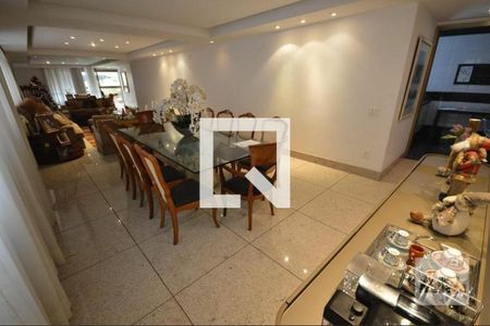 Apartamento à venda com 276m², 4 quartos e 4 vagasSala