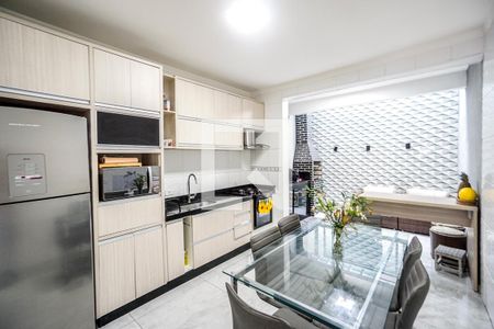 Casa à venda com 120m², 3 quartos e 2 vagasCozinha
