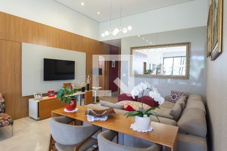 Sala de TV de casa de condomínio à venda com 4 quartos, 251m² em Alphaville Nova Lima, Nova Lima