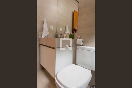 Casa de condomínio à venda com 251m², 4 quartos e 4 vagasBanheiro suite 2