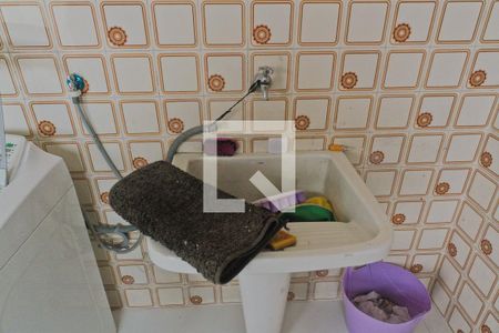 Casa à venda com 310m², 5 quartos e 4 vagas Casa à venda com 310m², 5 quartos e 4 vagasÁrea de Serviço