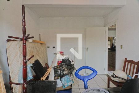 Casa à venda com 310m², 5 quartos e 4 vagas Casa à venda com 310m², 5 quartos e 4 vagasÁrea de Serviço