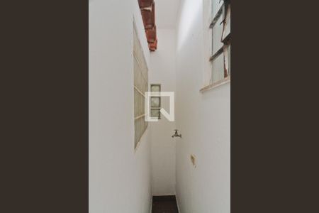 Casa à venda com 310m², 5 quartos e 4 vagas Casa à venda com 310m², 5 quartos e 4 vagasÁrea externa