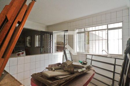 Casa à venda com 310m², 5 quartos e 4 vagas Casa à venda com 310m², 5 quartos e 4 vagasCasa de hóspede - cozinha