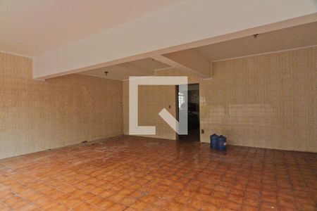 Casa à venda com 310m², 5 quartos e 4 vagas Casa à venda com 310m², 5 quartos e 4 vagasGaragem
