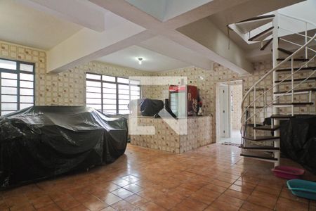 Casa à venda com 310m², 5 quartos e 4 vagas Casa à venda com 310m², 5 quartos e 4 vagasSalão