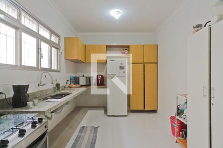 Casa à venda com 310m², 5 quartos e 4 vagas Casa à venda com 310m², 5 quartos e 4 vagasCozinha