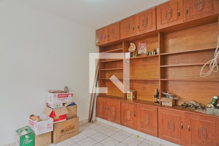 Casa à venda com 310m², 5 quartos e 4 vagas Casa à venda com 310m², 5 quartos e 4 vagasEscritório