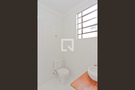 Casa à venda com 310m², 5 quartos e 4 vagas Casa à venda com 310m², 5 quartos e 4 vagasBanheiro