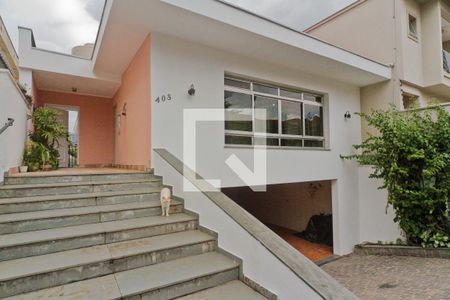 Casa à venda com 310m², 5 quartos e 4 vagas Casa à venda com 310m², 5 quartos e 4 vagasGaragem