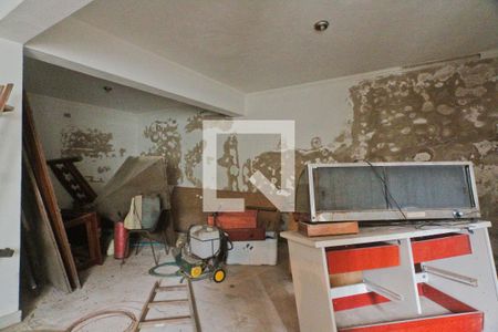 Casa à venda com 310m², 5 quartos e 4 vagas Casa à venda com 310m², 5 quartos e 4 vagasCasa de hóspede - sala