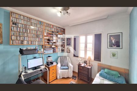 Casa à venda com 209m², 3 quartos e 2 vagasQuarto 2