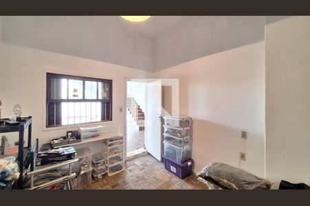 Casa à venda com 209m², 3 quartos e 2 vagasQuarto de Serviço