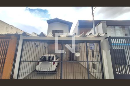 Casa à venda com 209m², 3 quartos e 2 vagasFachada