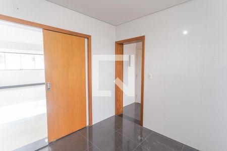 Apartamento à venda com 155m², 4 quartos e 3 vagas Apartamento à venda com 155m², 4 quartos e 3 vagasCozinha