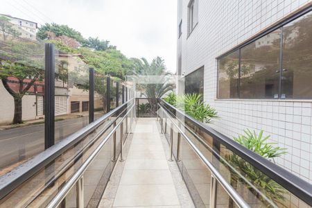 Apartamento à venda com 155m², 4 quartos e 3 vagas Apartamento à venda com 155m², 4 quartos e 3 vagasHall de Entrada