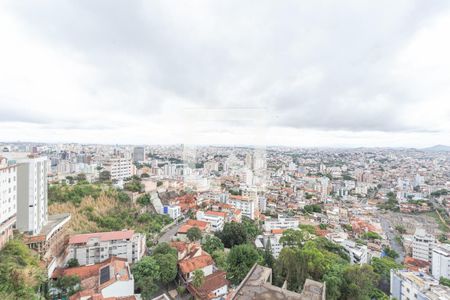 Apartamento à venda com 155m², 4 quartos e 3 vagas Apartamento à venda com 155m², 4 quartos e 3 vagasVista da Suíte 2