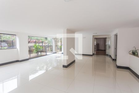 Apartamento à venda com 155m², 4 quartos e 3 vagas Apartamento à venda com 155m², 4 quartos e 3 vagasHall de Entrada