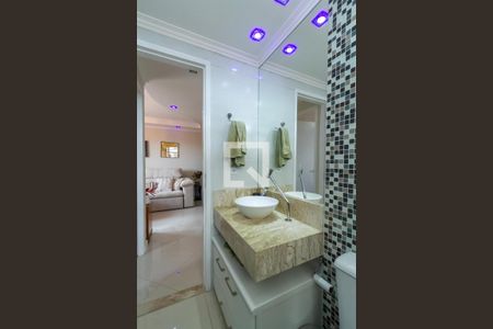 Apartamento à venda com 62m², 2 quartos e 1 vaga Apartamento à venda com 62m², 2 quartos e 1 vagaBanheiro