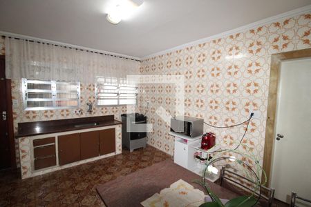 Casa à venda com 240m², 2 quartos e 2 vagasCozinha