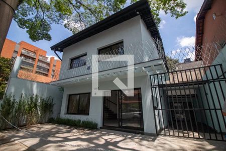 Casa à venda com 200m², 4 quartos e 4 vagasFachada