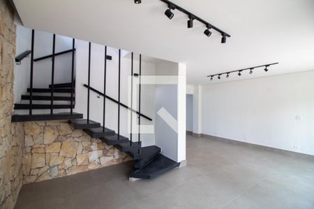 Sala de casa à venda com 4 quartos, 200m² em Santo Amaro, São Paulo