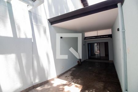 Casa à venda com 200m², 4 quartos e 4 vagasGaragem