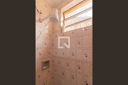 Casa à venda com 122m², 4 quartos e 3 vagasBanheiro 2