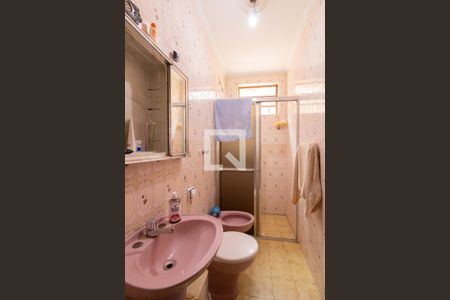 Casa à venda com 122m², 4 quartos e 3 vagasBanheiro 2