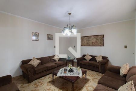 Casa à venda com 122m², 4 quartos e 3 vagasSala