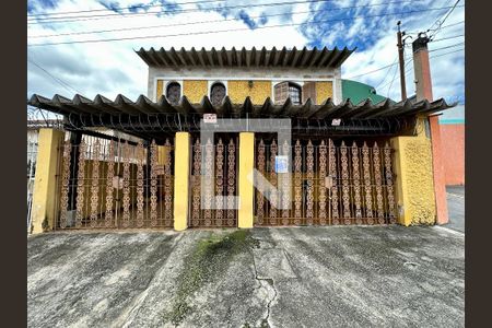 Casa à venda com 122m², 4 quartos e 3 vagasFachada