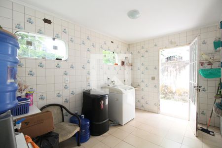 Casa à venda com 600m², 5 quartos e 20 vagasÁrea de Serviço