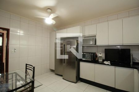 Casa à venda com 600m², 5 quartos e 20 vagasCozinha