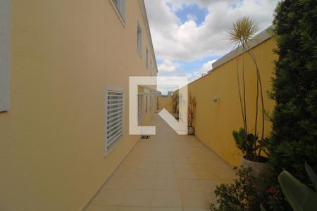 Casa à venda com 71m², 3 quartos e 2 vagasEntrada