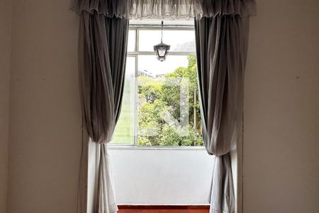 Quarto 01 de apartamento para alugar com 2 quartos, 91m² em Humaitá, Rio de Janeiro