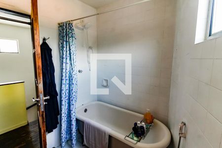 Casa à venda com 266m², 3 quartos e 2 vagasBanheiro Corredor