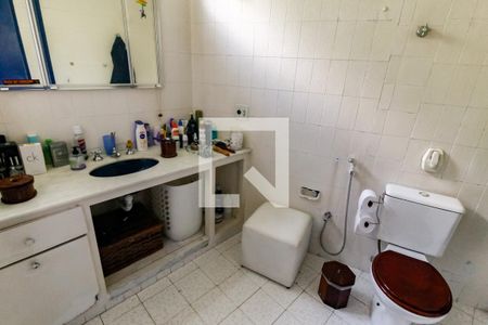 Casa à venda com 266m², 3 quartos e 2 vagasBanheiro da Suíte