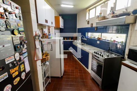 Casa à venda com 266m², 3 quartos e 2 vagasCozinha - Armários