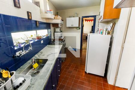 Casa à venda com 266m², 3 quartos e 2 vagasCozinha - Armários