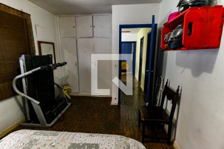 Casa à venda com 266m², 3 quartos e 2 vagasQuarto 1 - Armários