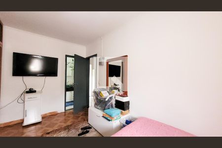 Casa à venda com 250m², 3 quartos e 4 vagasSuíte