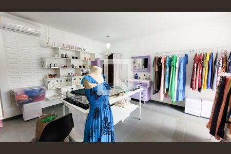 Casa à venda com 250m², 3 quartos e 4 vagasÁrea comum - Salão 