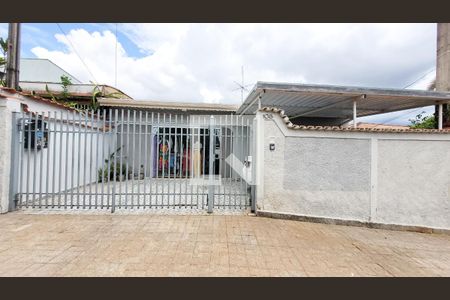 Casa à venda com 250m², 3 quartos e 4 vagasFachada