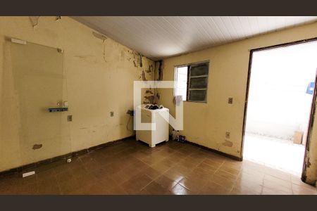 Casa à venda com 250m², 3 quartos e 4 vagasÁrea de Serviço