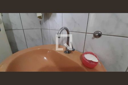 Casa à venda com 102m², 2 quartos e 1 vaga Casa à venda com 102m², 2 quartos e 1 vagaBanheiro da Suíte