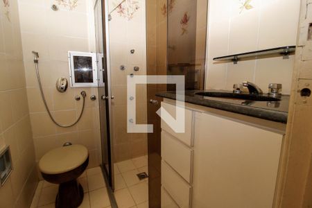 Banheiro de apartamento para alugar com 1 quarto, 45m² em Centro, Belo Horizonte